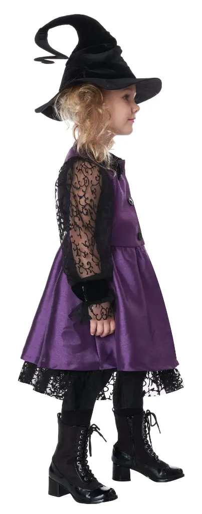 2021-119_LilWitchCoat_02.webp