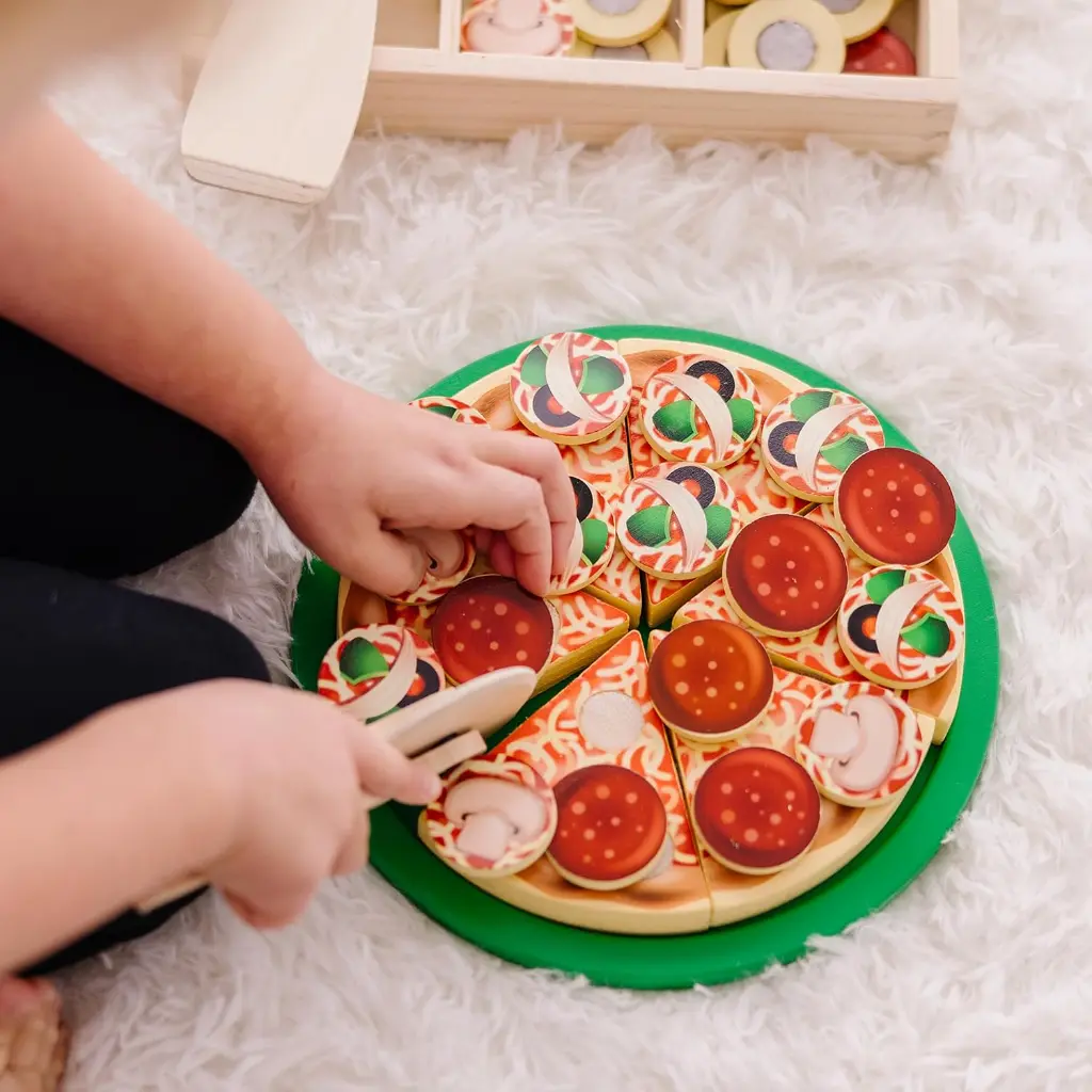 wooden-pizza-party-cooking-set-3.webp