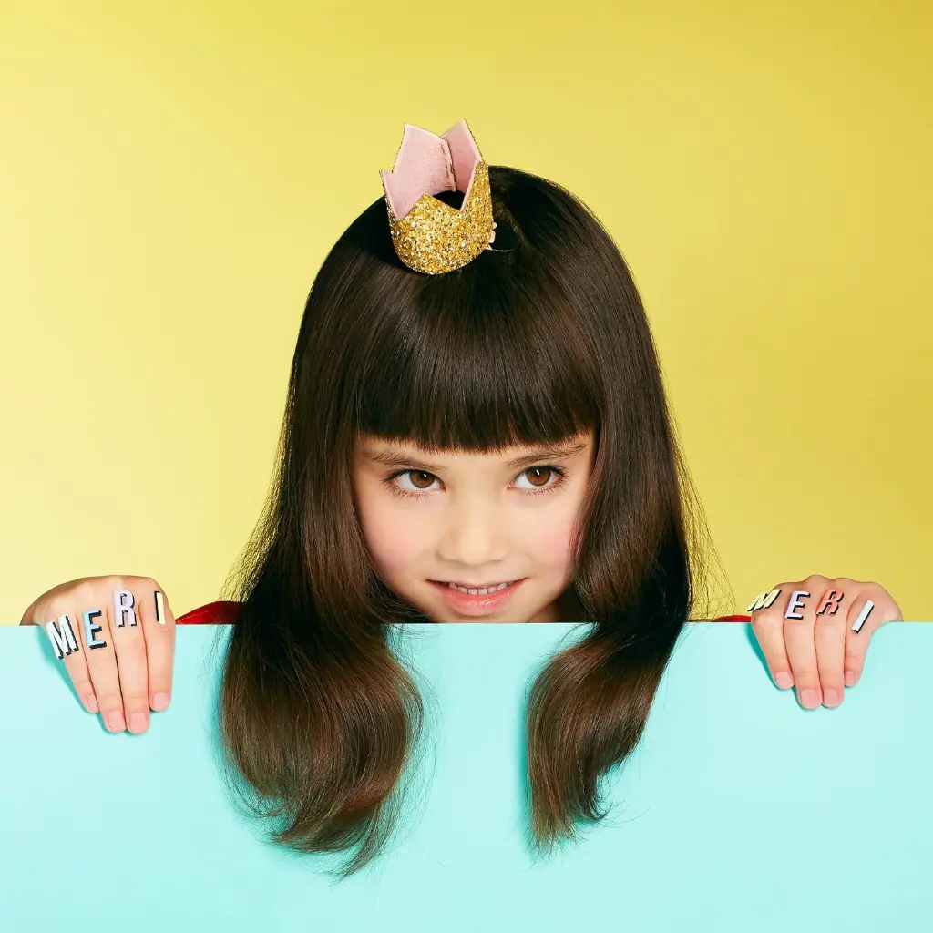 Meri Meri Mermaid Party mini gold crown 3.webp