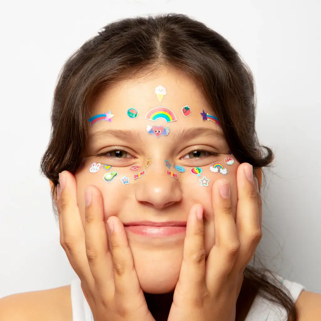 OMY-face-sticker-Kawii-1.webp