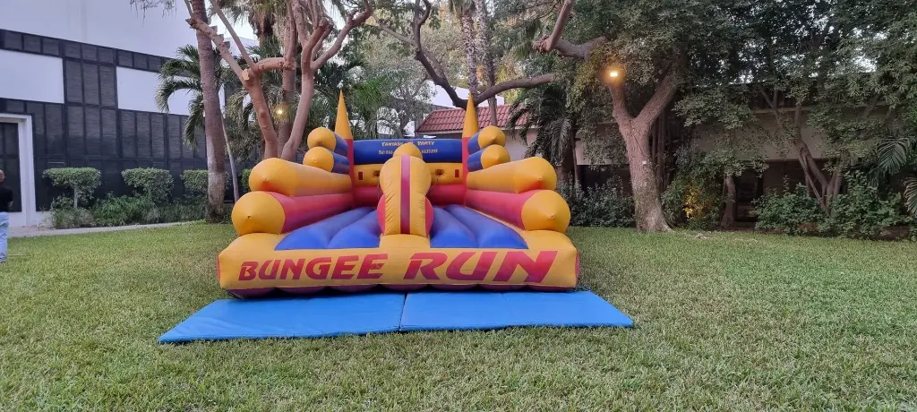 Bungee-Run-inflatable-Rental-1.webp