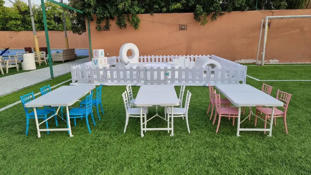Fantasy-Party-Events-Services-fixtures-rental-Chiavari-Chairs-Child-(36X31X55.5-H29.5)cm-Blue-3.webp