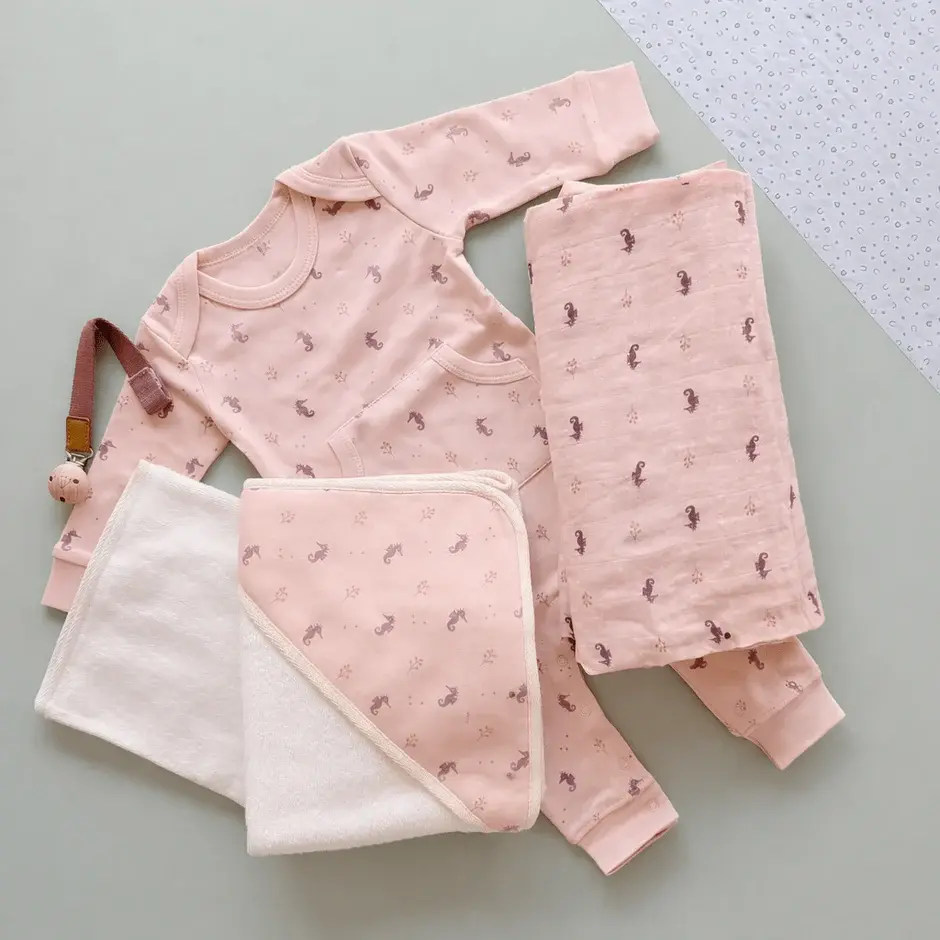[MT-BGBS36] Pink Seahorse Baby Essentials Bundle (3-6 Months).webp