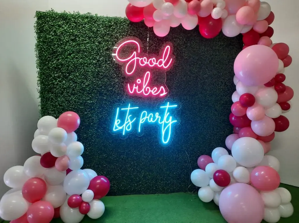 Fantasy-Party-Events-Services-fixtures-rental-Light-Up-Neon-Sign-good-vibes-1.webp