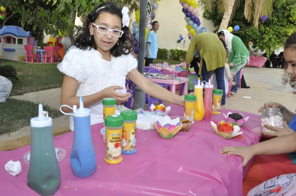 Fantasy-Party-Events-Entertainment-kids-Arts-and-Crafts-Cupcake-decoration.webp