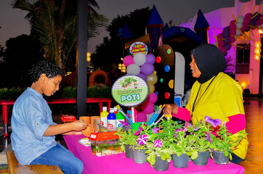 Fantasy-Party-Events-Entertainment-kids-Arts-and-Crafts-Plant-pots-2.webp