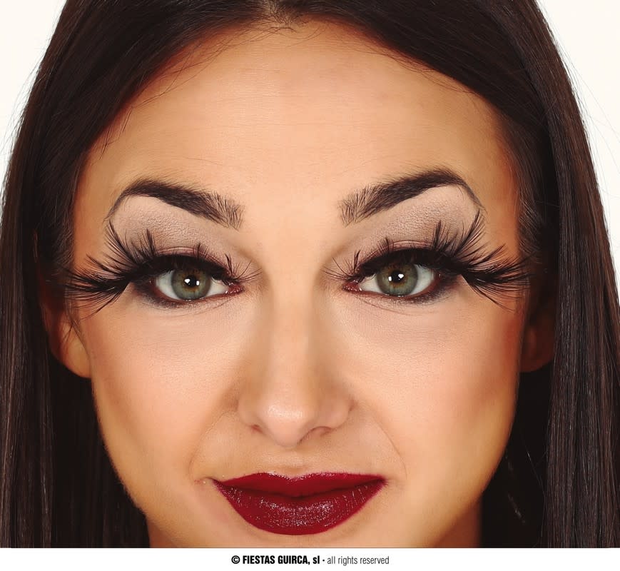 FEATHER EYELASHES