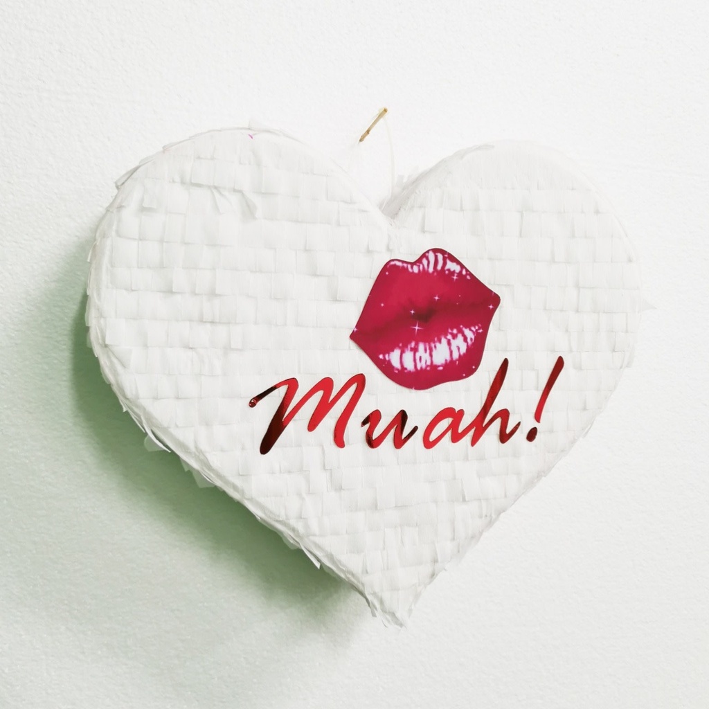 Heart  30 cm-Muah Pinatas