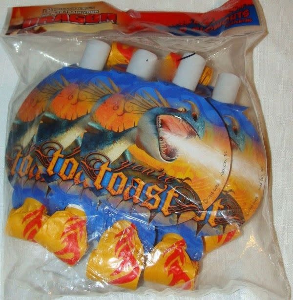 How to Train Your Dragon -  Blowouts & Noisemakers