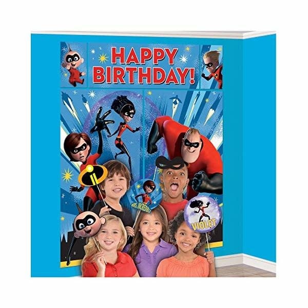 خلفية إنكريديبلز مع إكسسوارات