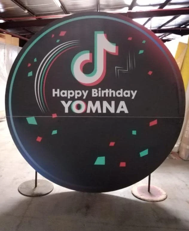 Tiktok Backdrop Diam 200 Cm Rental