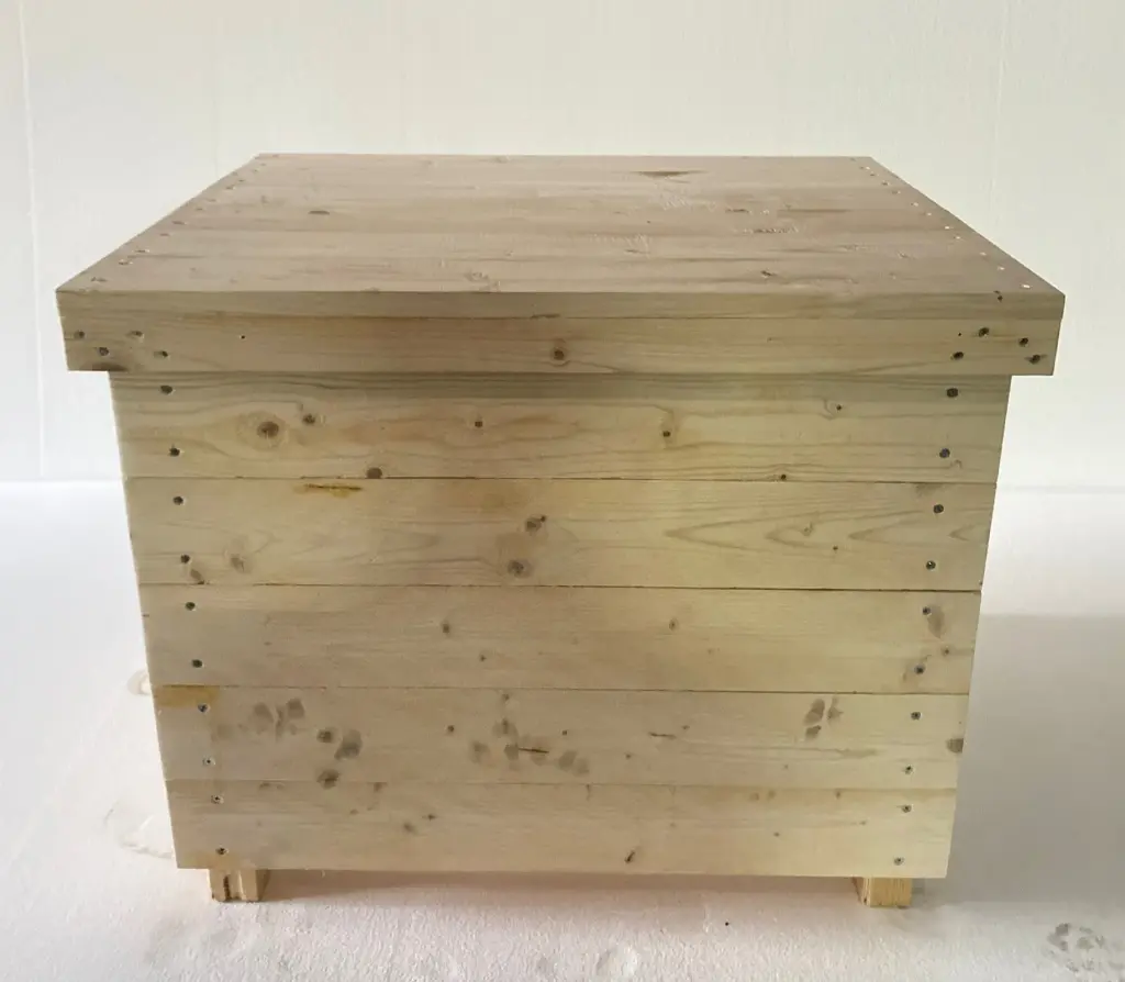 Wooden Table 70x60x61.5 cm Rental