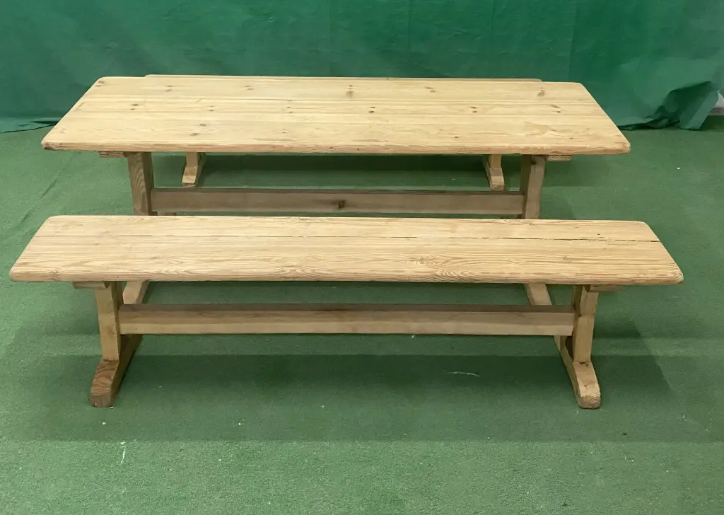 Table & Benches/Set Rental x