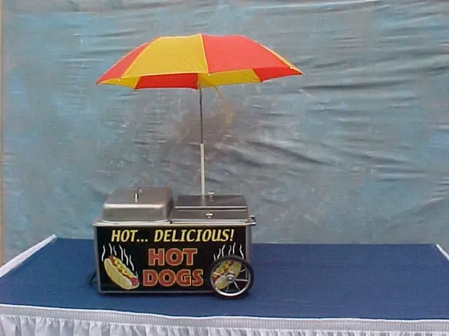 Hot Dogs Stand Servicing 25  ppl