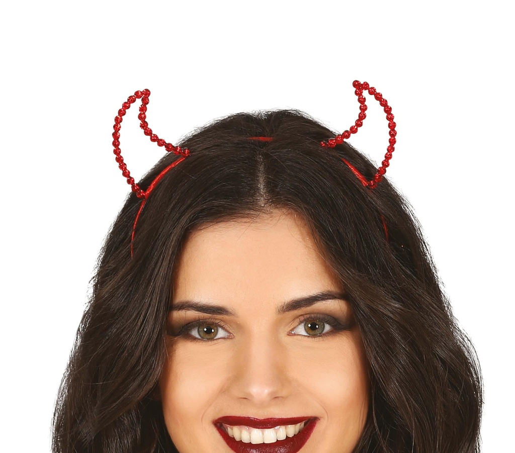 Tiara Red Demon, Metal