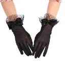 Lady Short Lace Gloves