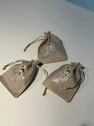 [120250011] White National Day Bags